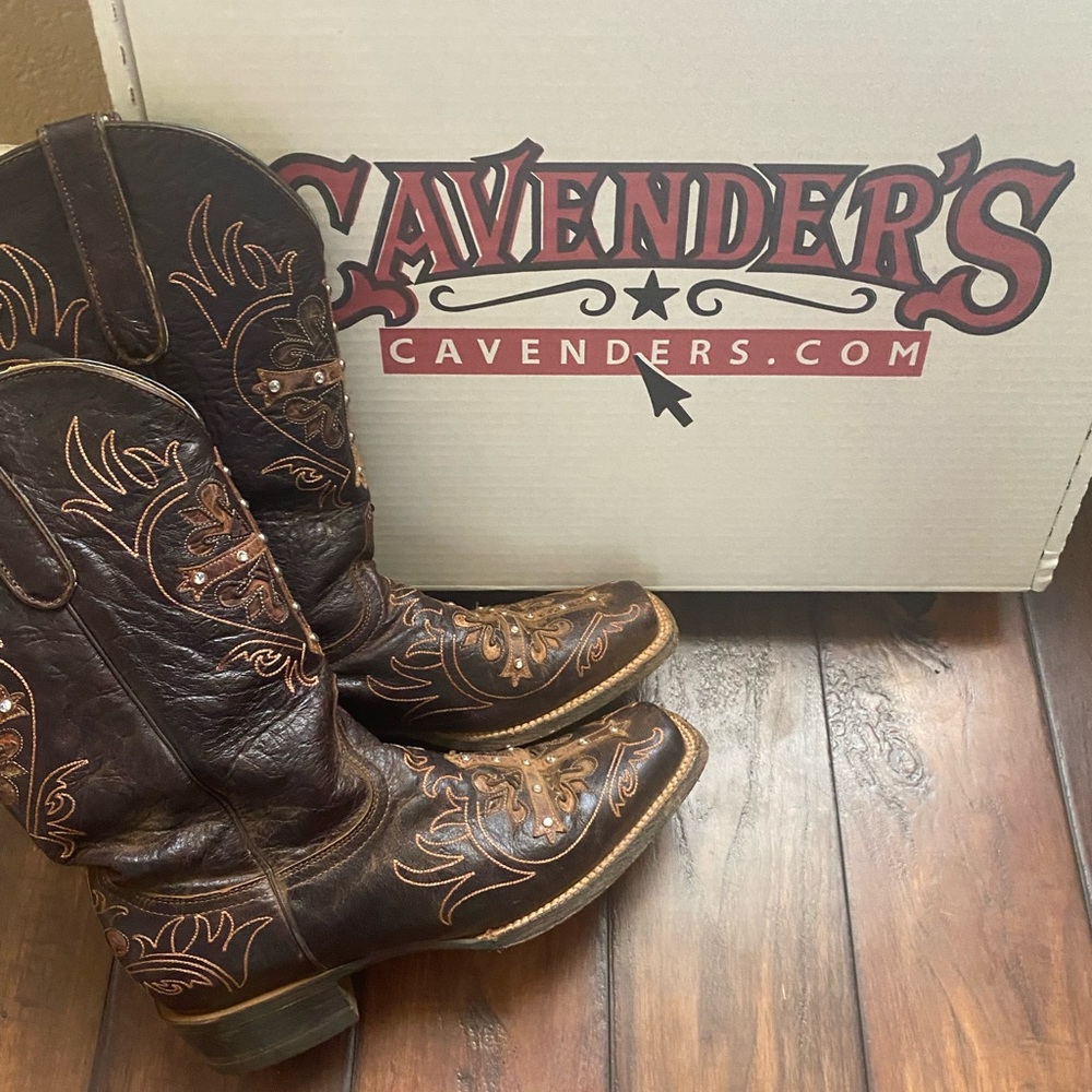 Square toe, brown cowgirl boots.